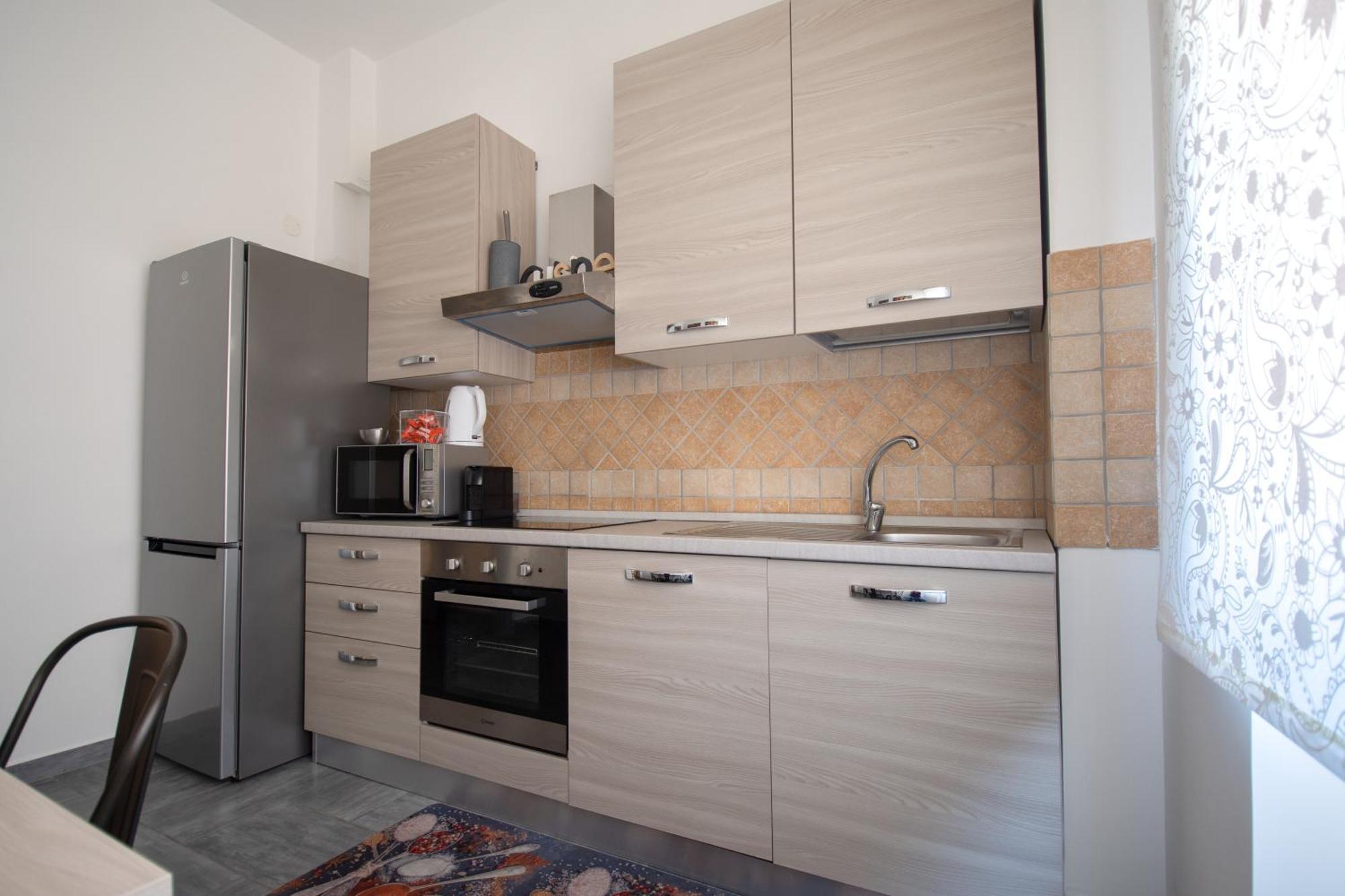 Casa Vacanze Family House Posizione Centralissima شيفيتافيكْيا المظهر الخارجي الصورة