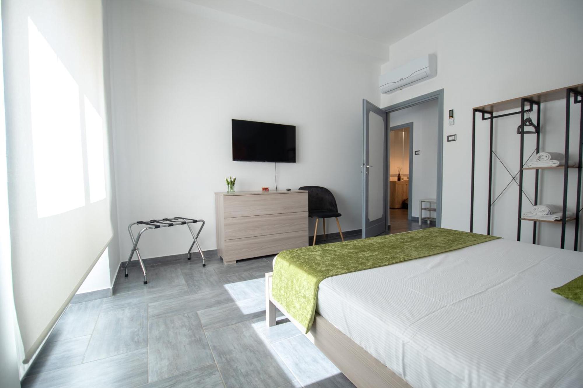 Casa Vacanze Family House Posizione Centralissima شيفيتافيكْيا المظهر الخارجي الصورة