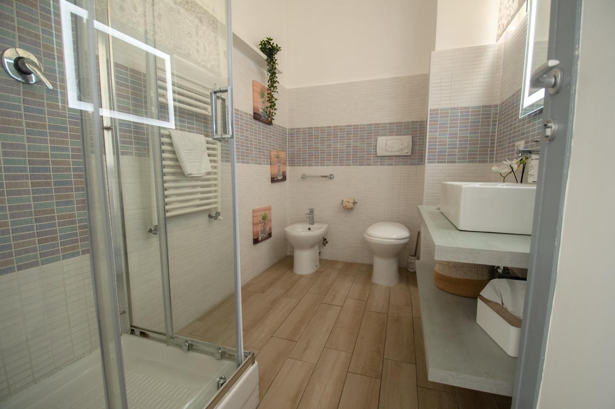 Casa Vacanze Family House Posizione Centralissima شيفيتافيكْيا المظهر الخارجي الصورة